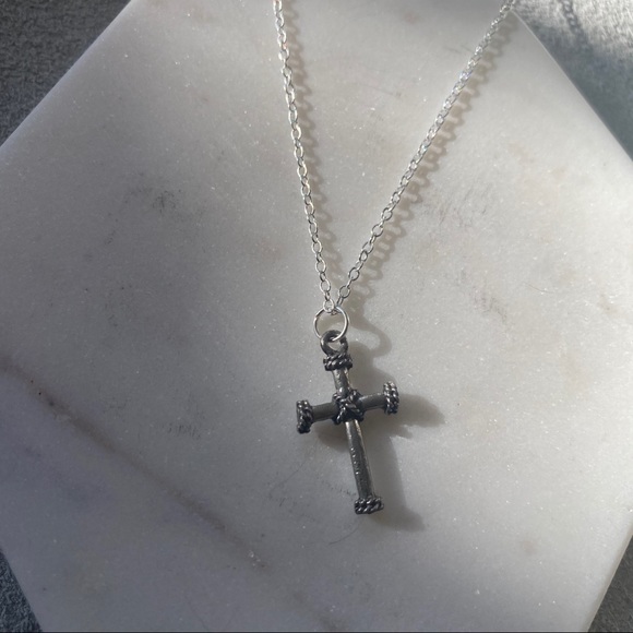 Cross pendant Neckalce - Picture 6 of 6